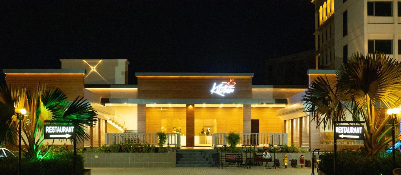 Regenta Central Somnath, Bhalpara Екстериор снимка