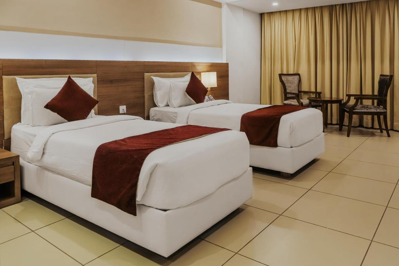 Regenta Central Somnath, Bhalpara Екстериор снимка