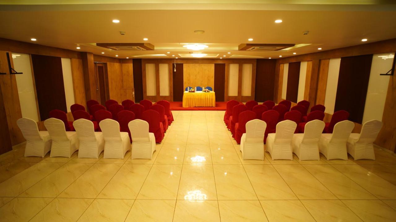 Regenta Central Somnath, Bhalpara Екстериор снимка