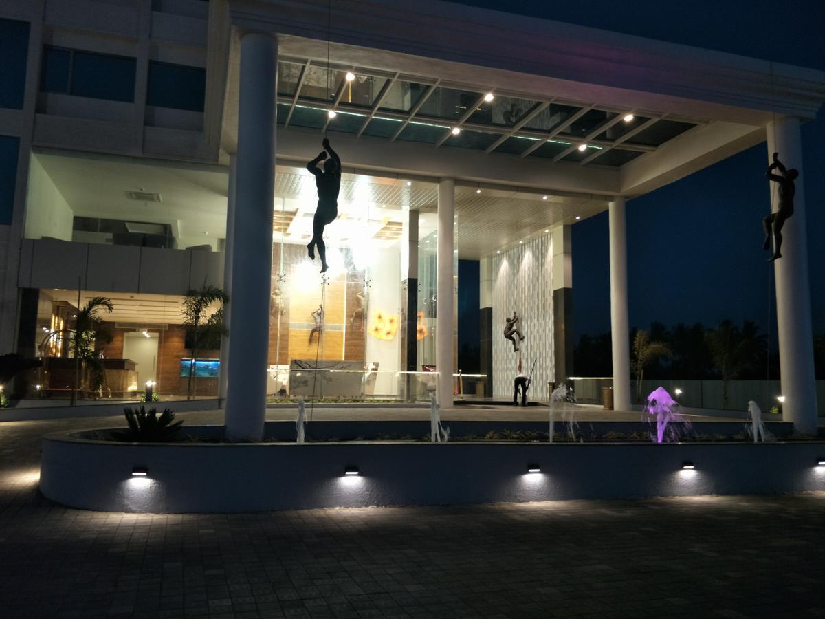 Regenta Central Somnath, Bhalpara Екстериор снимка